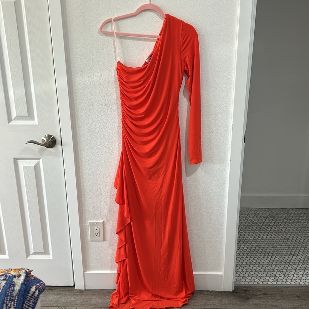 HALSTON Giana Gown, RTR - Picture 6 of 10
